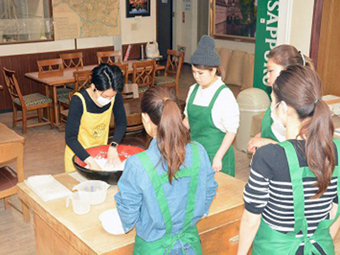 写真1 ベテラン講師陣による丁寧な授業